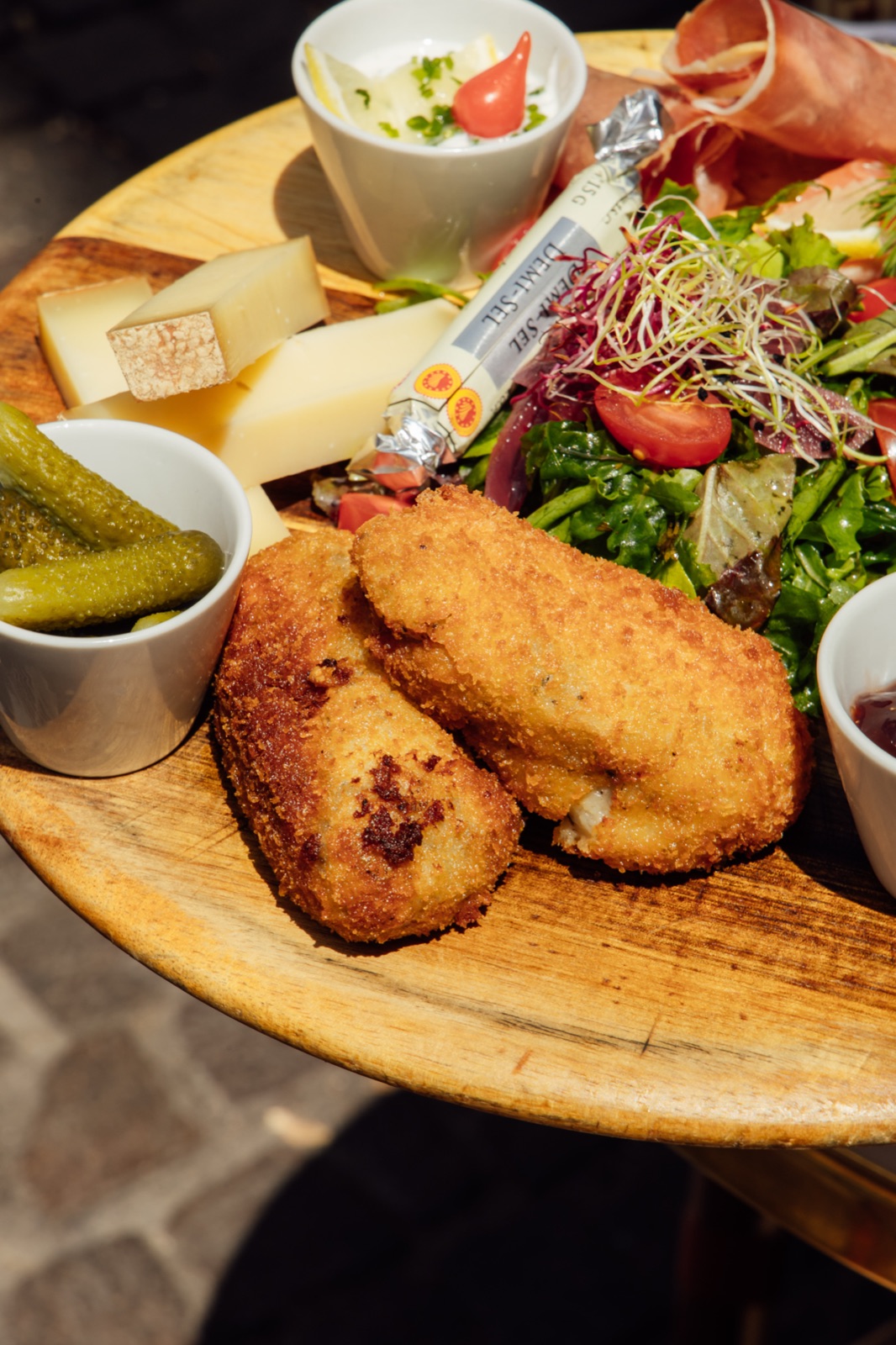 Croquette d'aligot à la truffe d'été